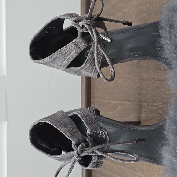 Michael Kors Furry Sandals - Picture 3 of 7